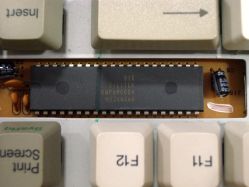 Controller IC, seemingly dated "836" (week 36, 1998)