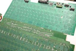 Contact side view. Glass epoxy (above) and paper phenol (below).