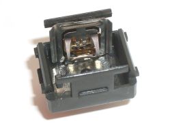 Base with both contact plates