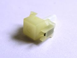 The RS 76 C slider has an extension with a pocket for the magnet.