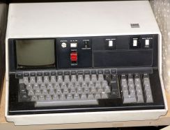 IBM 5110 with standard keyboard.