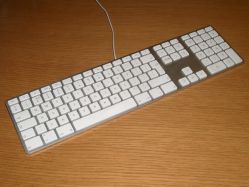 Apple Keyboard MB110B/A from 2008