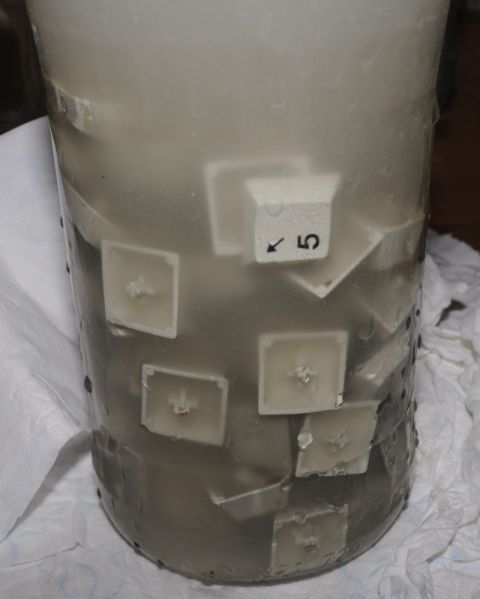 File:Bathing key caps 101.jpg