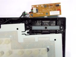 Internal components, including the metal backplate below the membranes