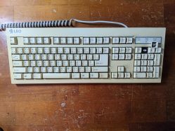 Front of LEO KWD-602 keyboard