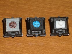 Soft-landing pads placed onto Cherry MX switches