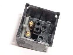 Sprung wire movable contact in a MEI T-5 series switch