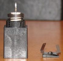 Key module (left) and fly plate (right)
