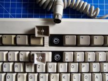 Topview Deteils with Plug Amiga 3000 Keyboard