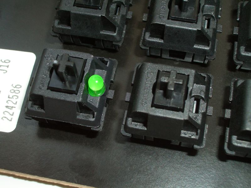 File:Cherry G80-3700HAU -- unusual LED switch.jpg