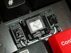 Cherry levelling mechanism in a Cherry G80-3000