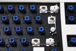 Enter key with stabilizer